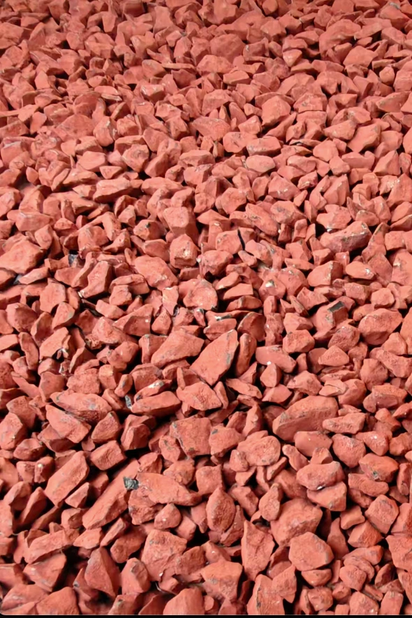 Red aggregate before spraying